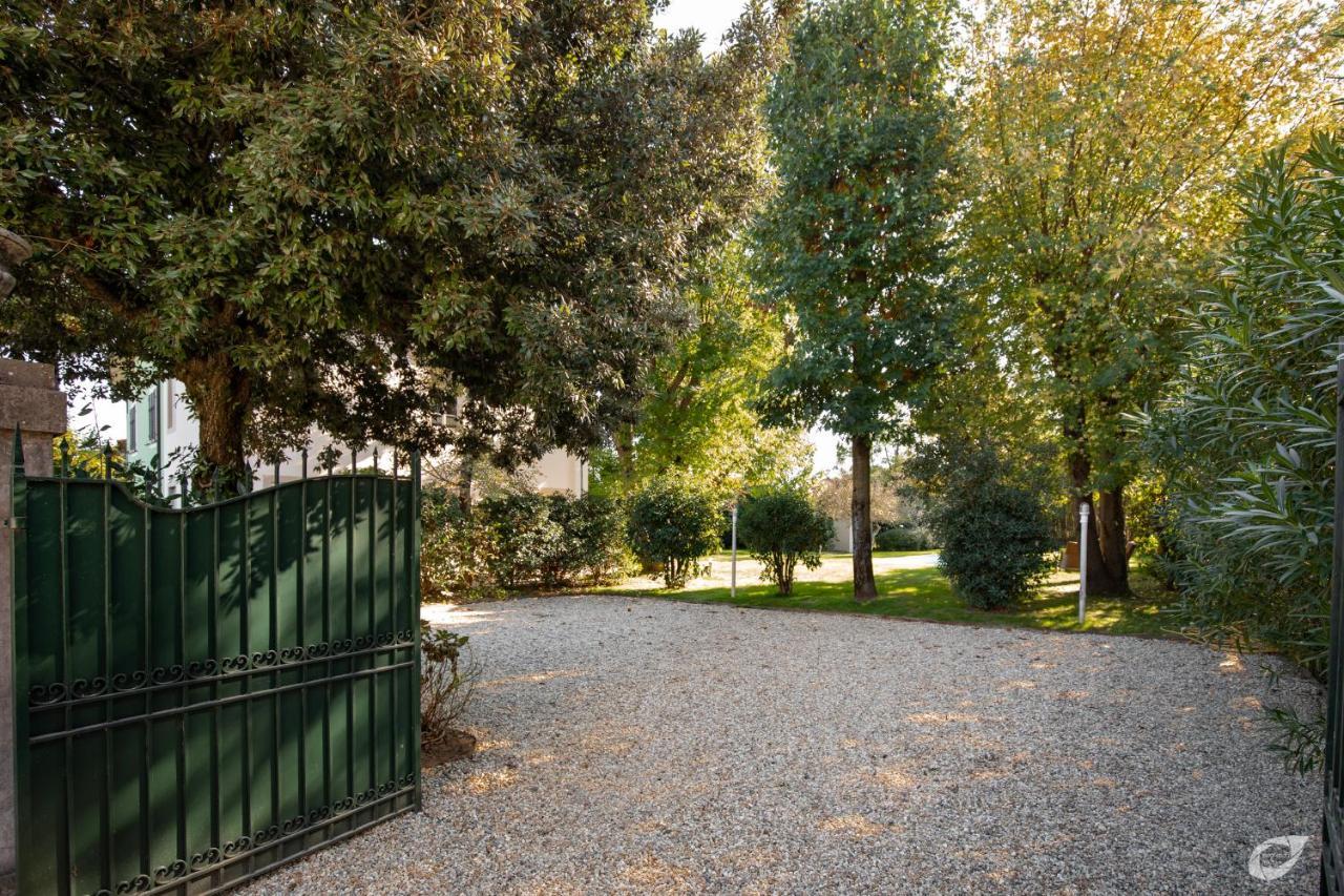 Villa Giardino Lucca Heated Pool, 2 Miles Lucca Capannori Buitenkant foto
